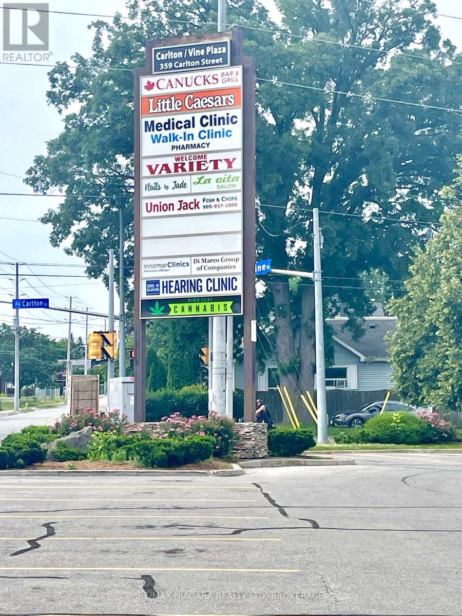 Photo 21 of 203 359 Carlton Street, St Catharines ON