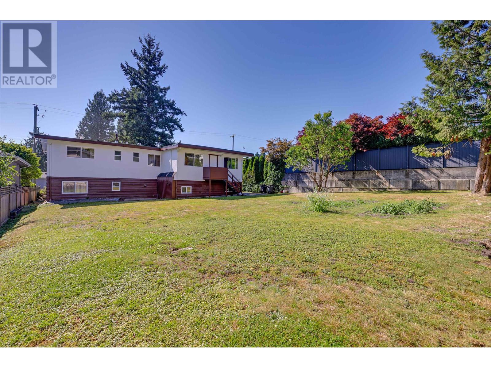 Photo 23 of 860 Howard Avenue, Burnaby BC