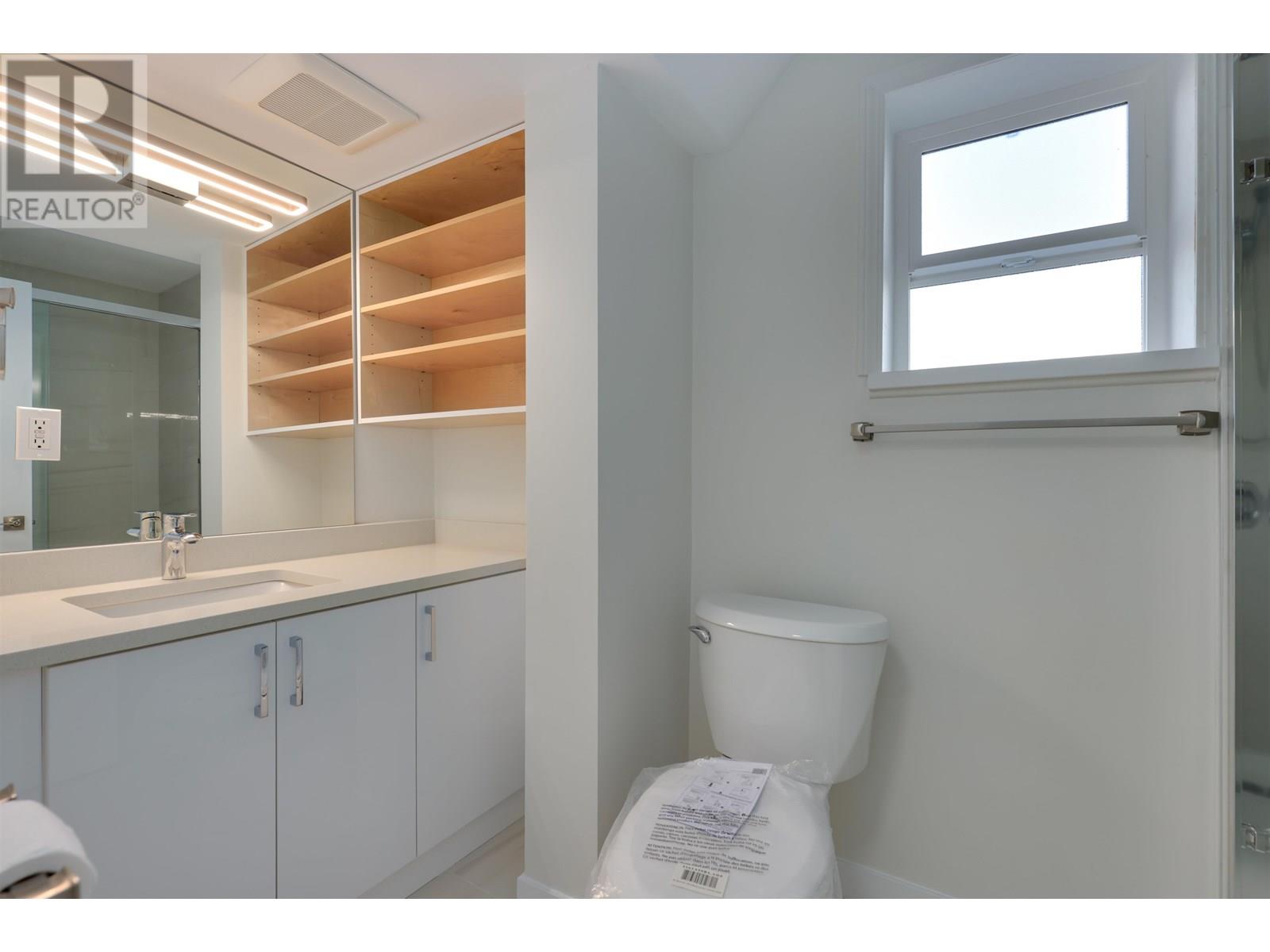 Photo 22 of 860 Howard Avenue, Burnaby BC