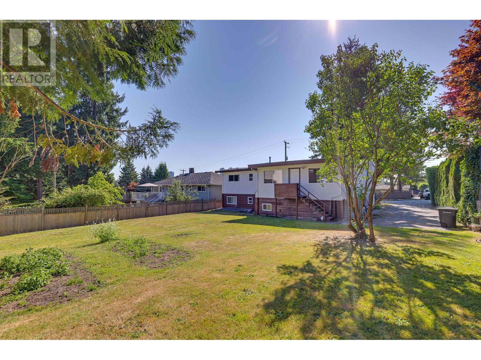 Photo 26 of 860 Howard Avenue, Burnaby BC
