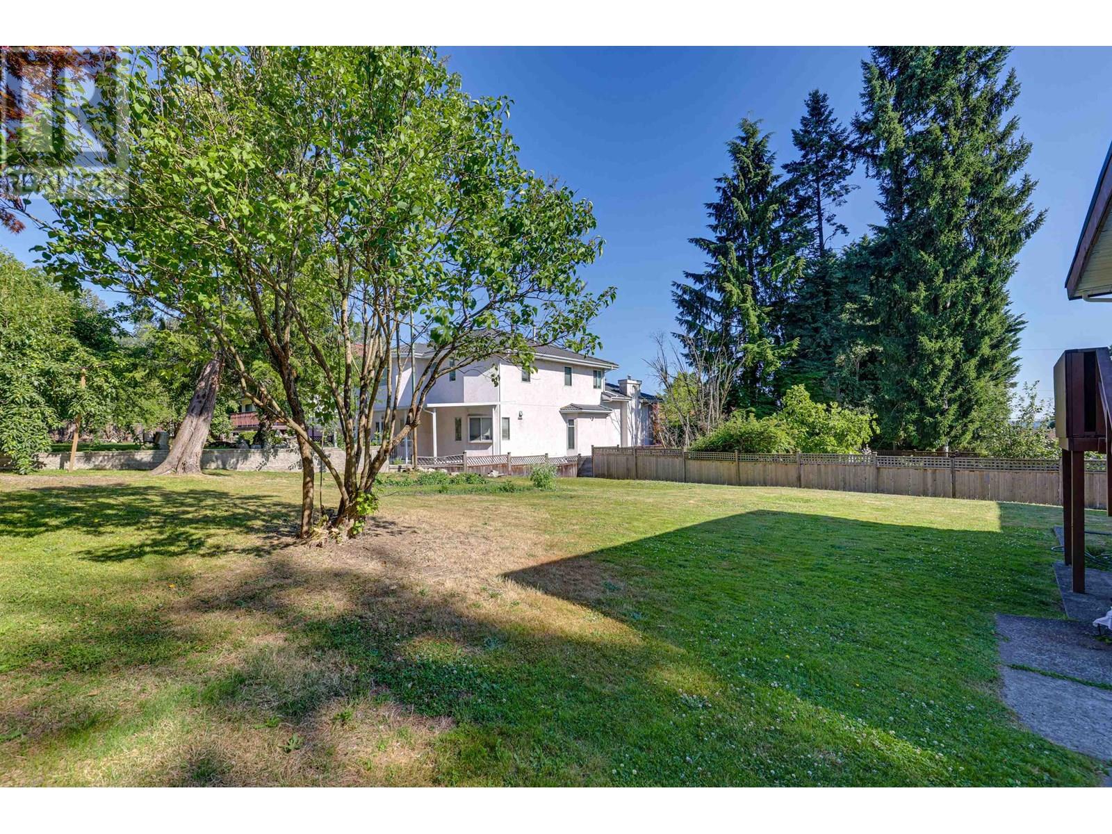Photo 18 of 860 Howard Avenue, Burnaby BC