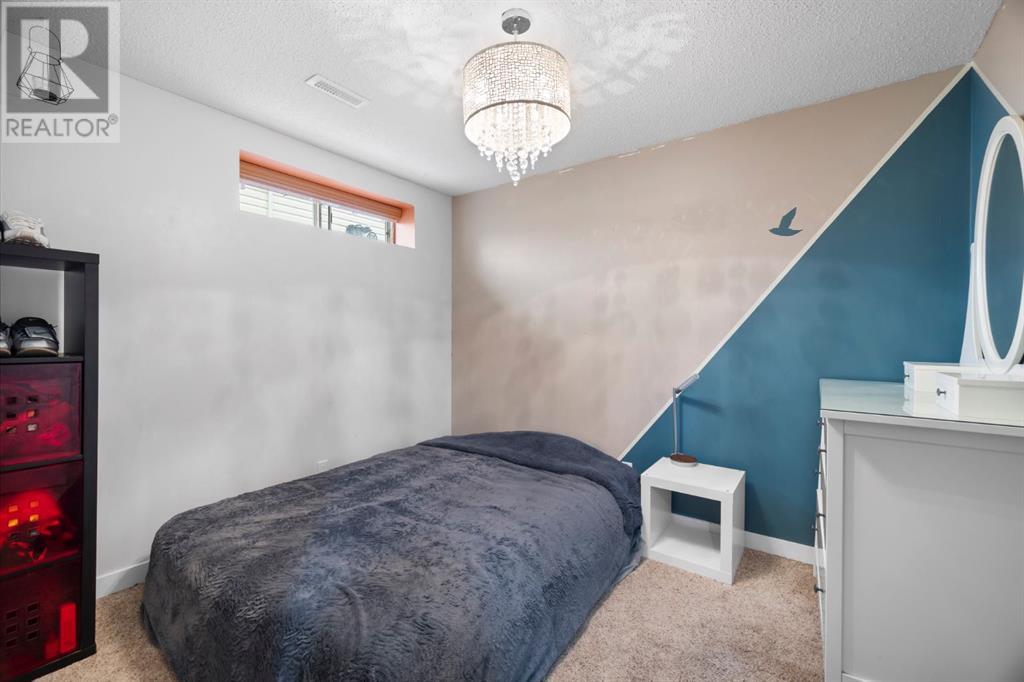 Photo 40 of 168 Fairways Drive Nw, Airdrie AB