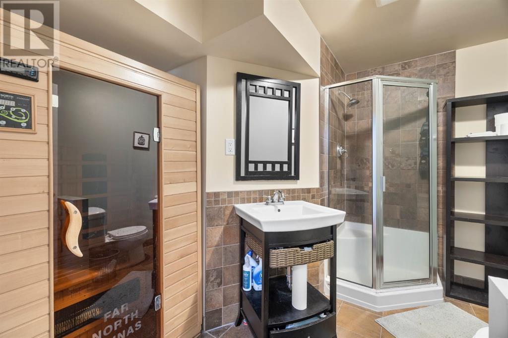Photo 43 of 168 Fairways Drive Nw, Airdrie AB