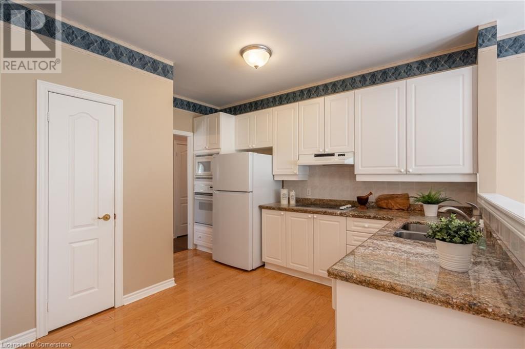 Photo 10 of 281 Silverbirch Boulevard Unit 19, Mount Hope ON