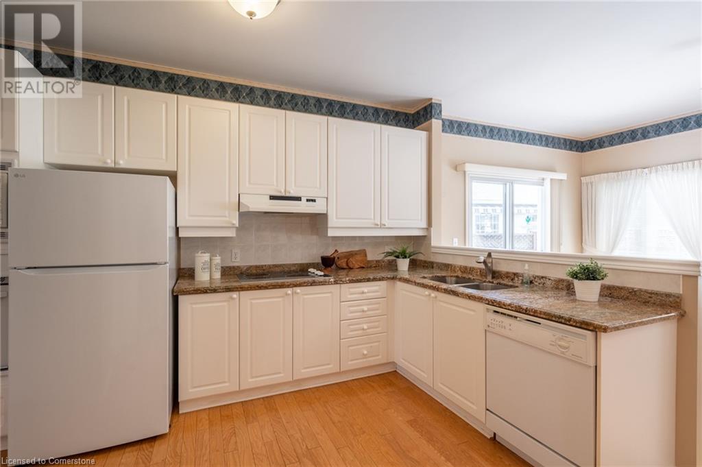 Photo 9 of 281 Silverbirch Boulevard Unit 19, Mount Hope ON