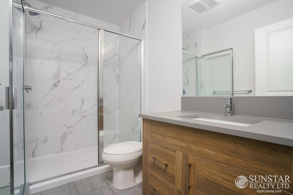 Photo 16 of 37 8371 202 B Street, Langley BC