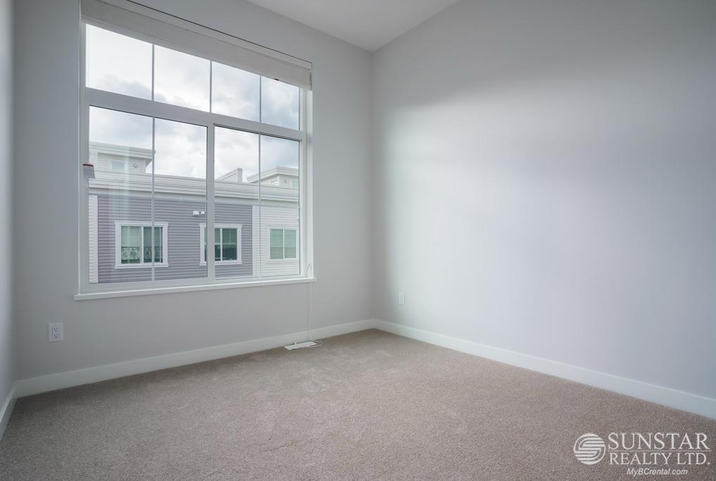 Photo 17 of 37 8371 202 B Street, Langley BC