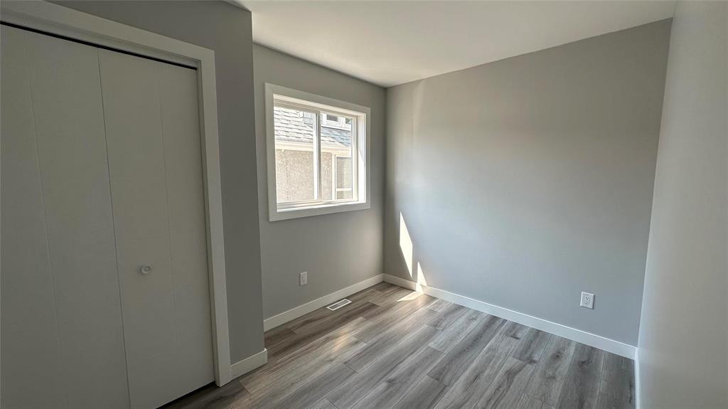 Photo 7 of 1482 Alexander Avenue, Winnipeg MB