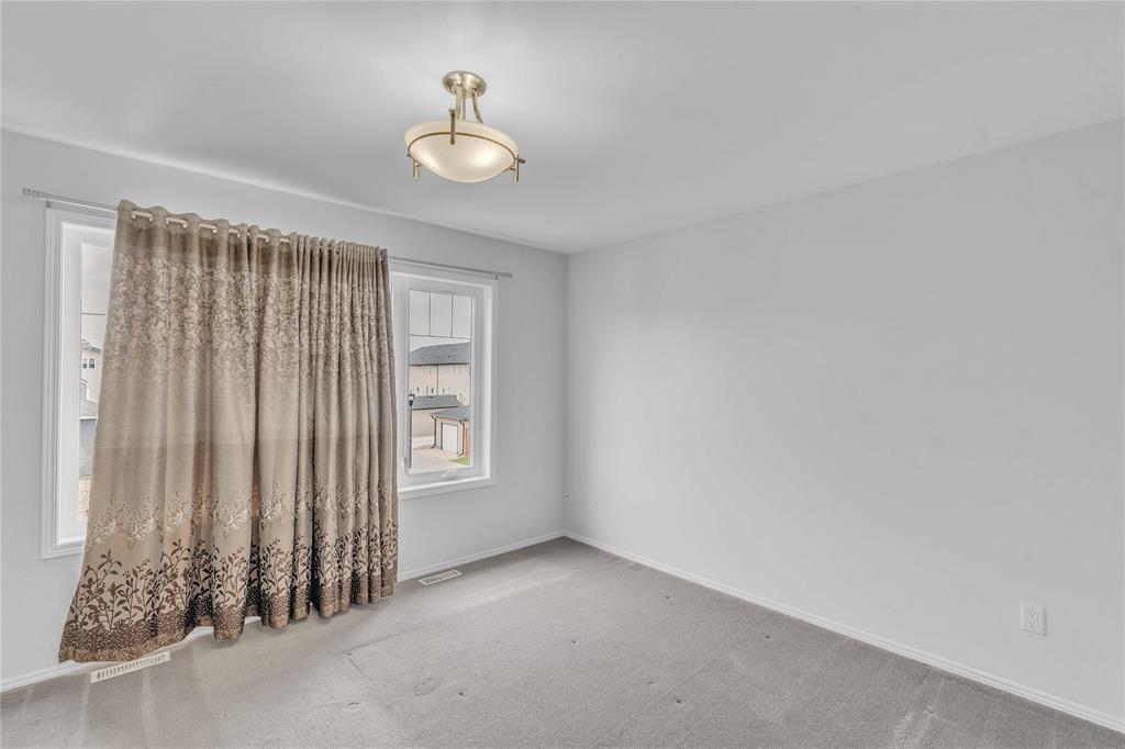 Photo 1 of 16 Crimson Way, Winnipeg MB