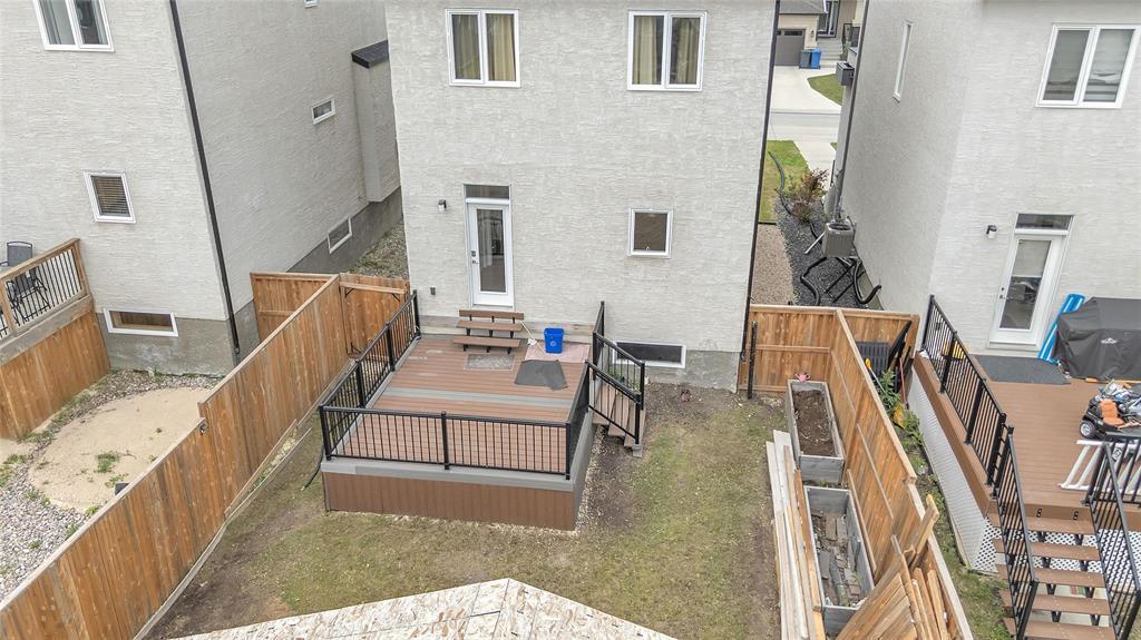 Photo 6 of 16 Crimson Way, Winnipeg MB