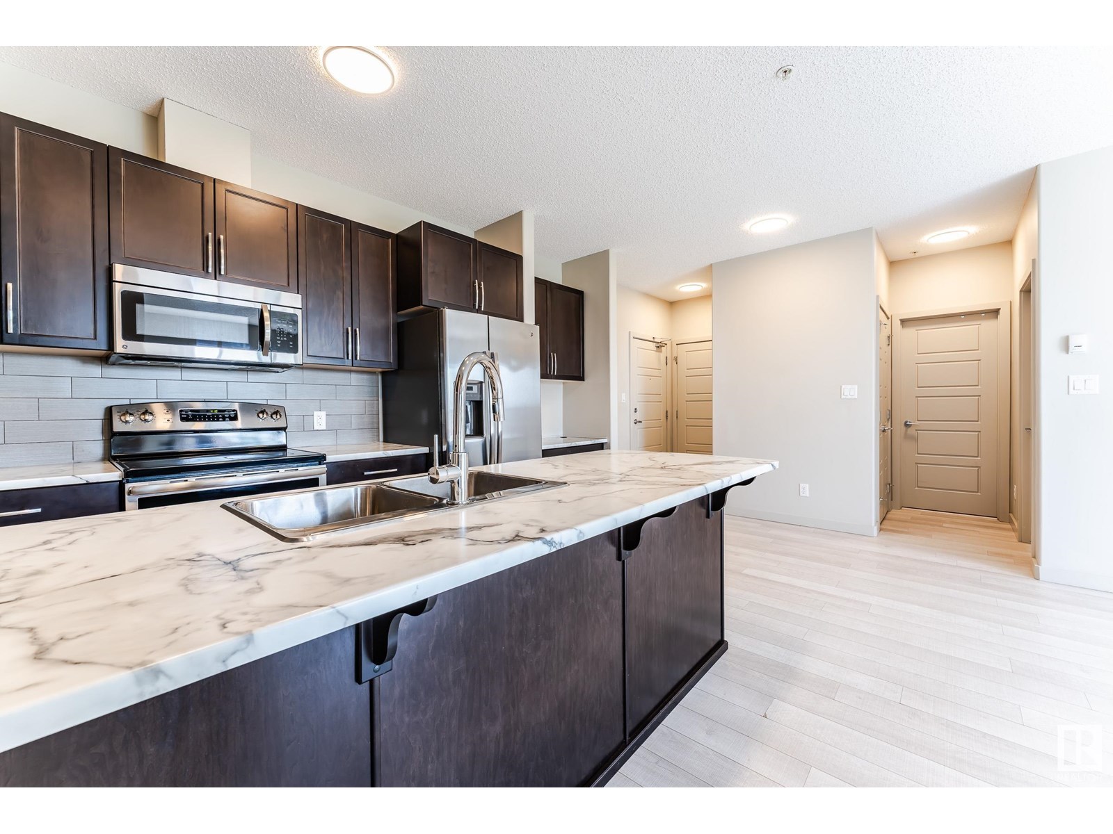 Photo 1 of 408 320 Ambleside Li Sw, Edmonton AB