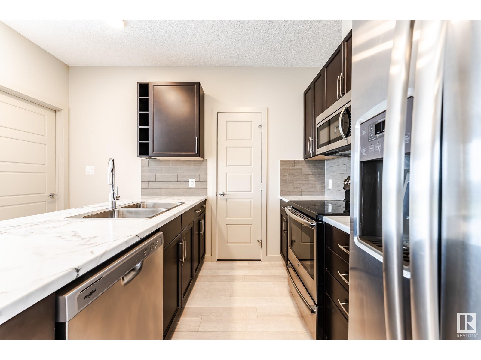 Photo 12 of 408 320 Ambleside Li Sw, Edmonton AB