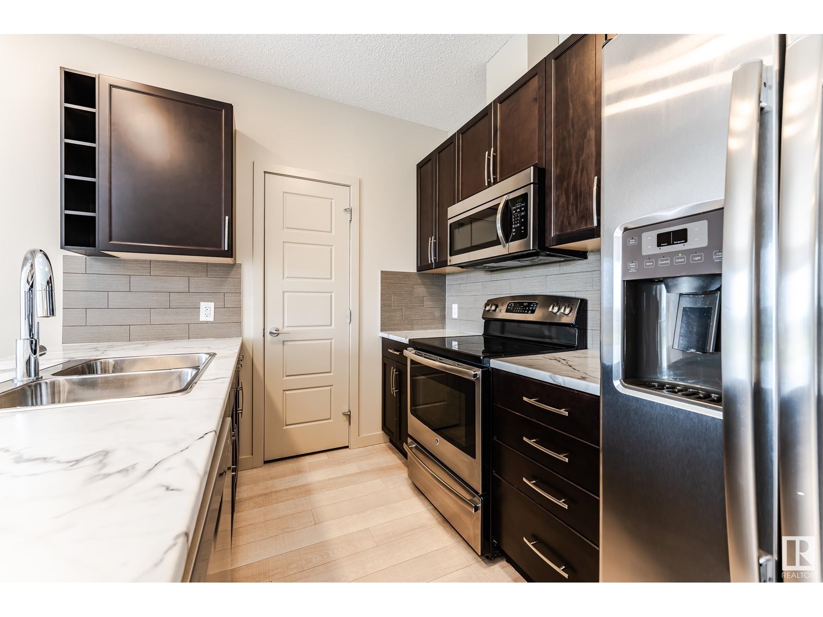 Photo 14 of 408 320 Ambleside Li Sw, Edmonton AB