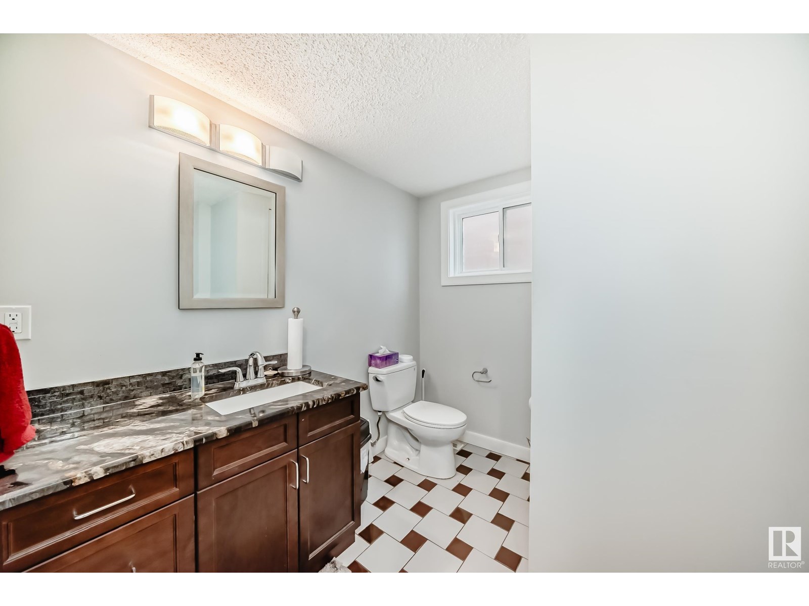 Photo 28 of 11240 95 A St Nw, Edmonton AB