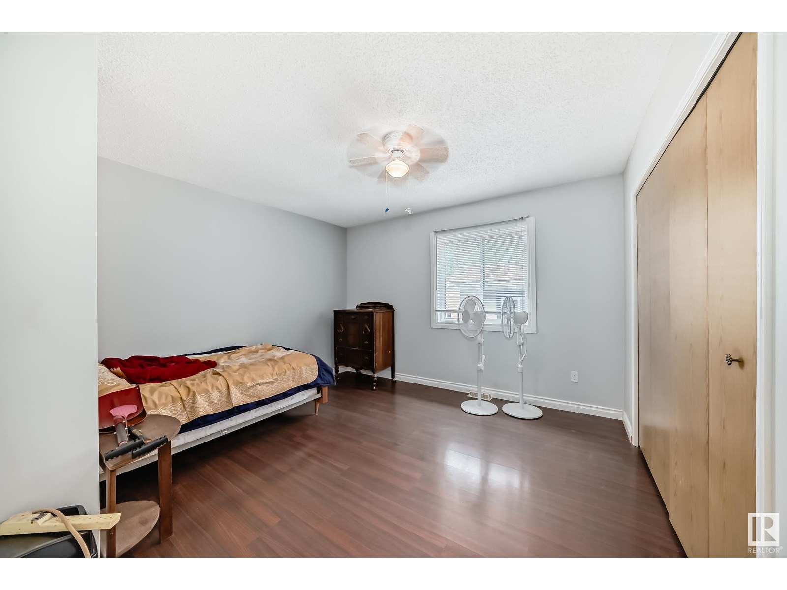 Photo 2 of 11240 95 A St Nw, Edmonton AB