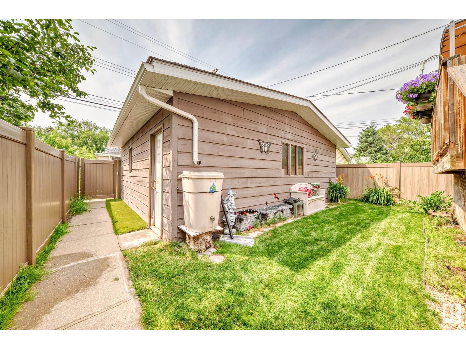 Photo 22 of 11240 95 A St Nw, Edmonton AB