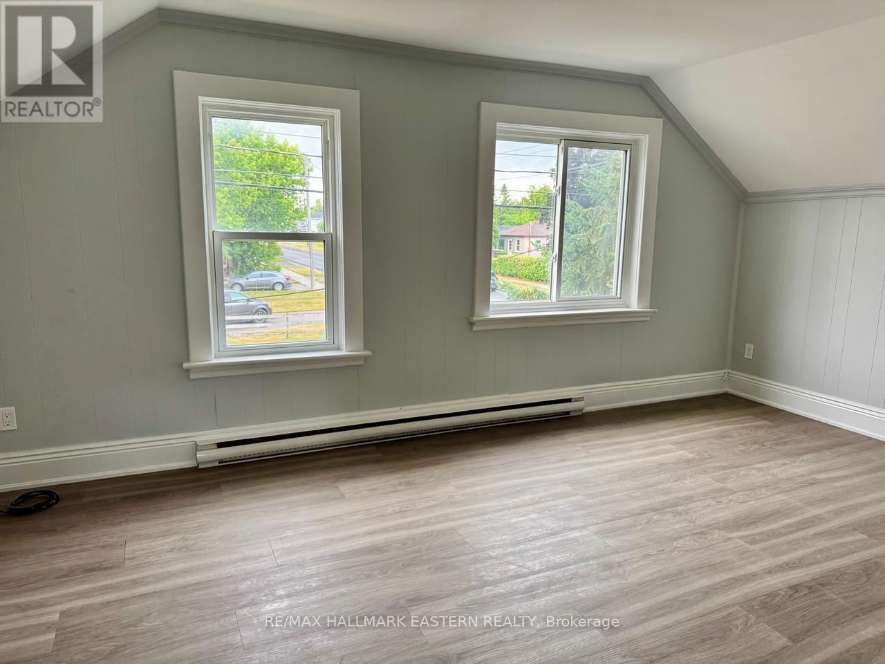 Photo 16 of 822 St Marys Street, Peterborough Central ON