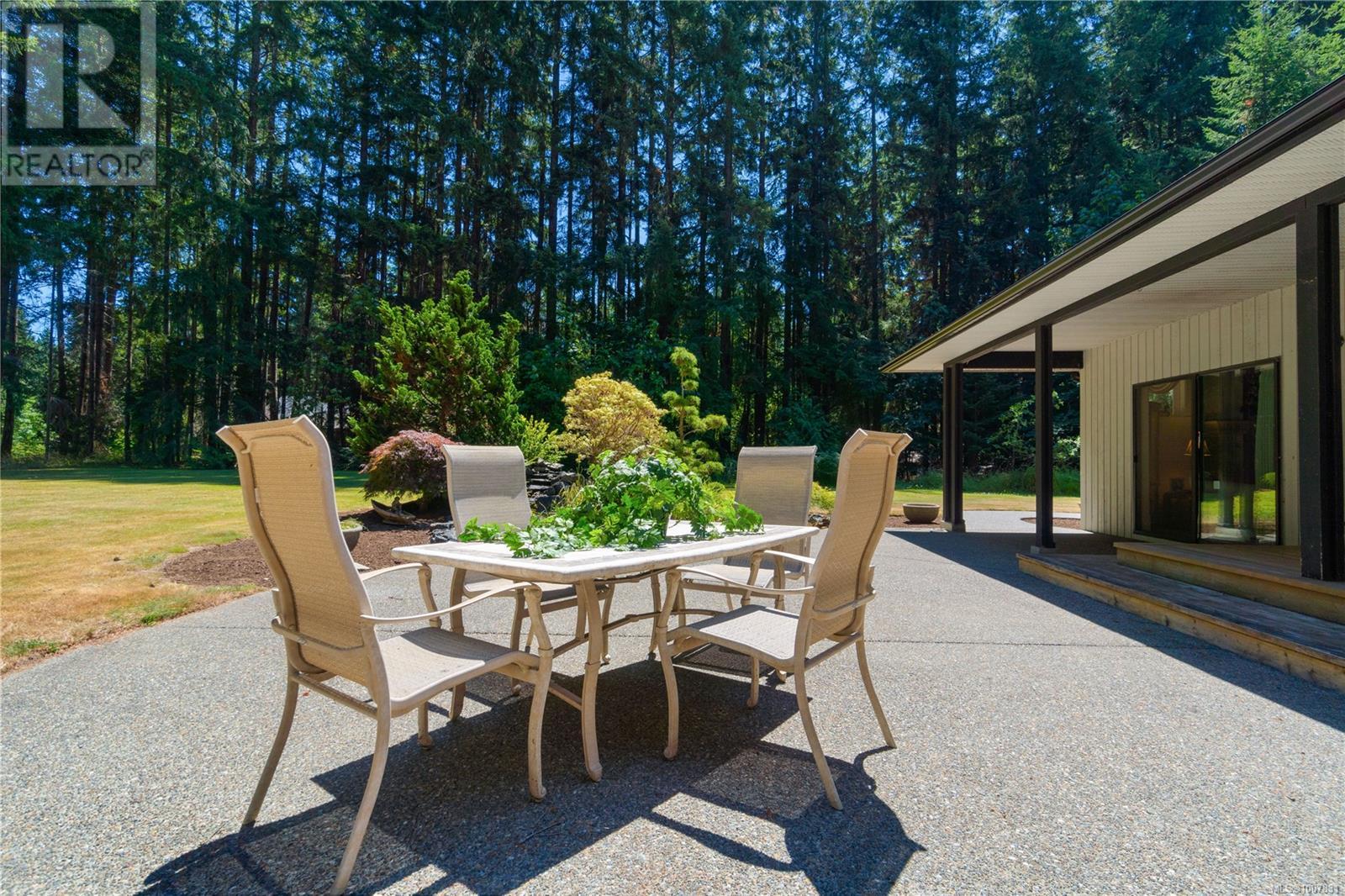 Photo 40 of 578 Wain Rd, Parksville BC
