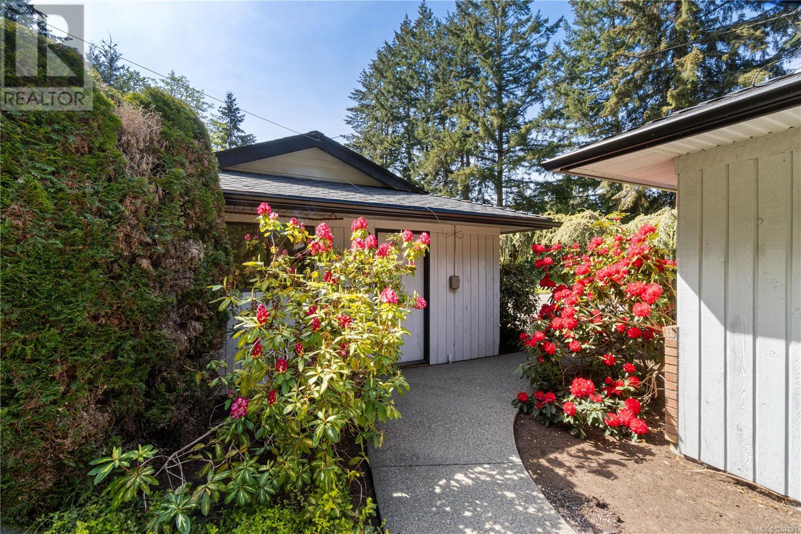 Photo 59 of 578 Wain Rd, Parksville BC