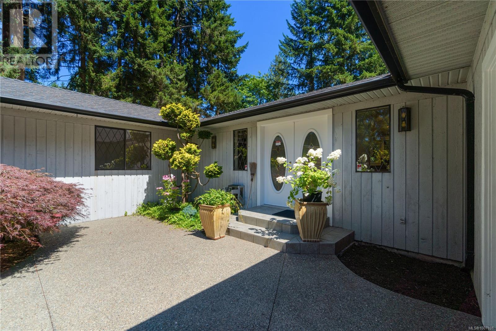 Photo 6 of 578 Wain Rd, Parksville BC
