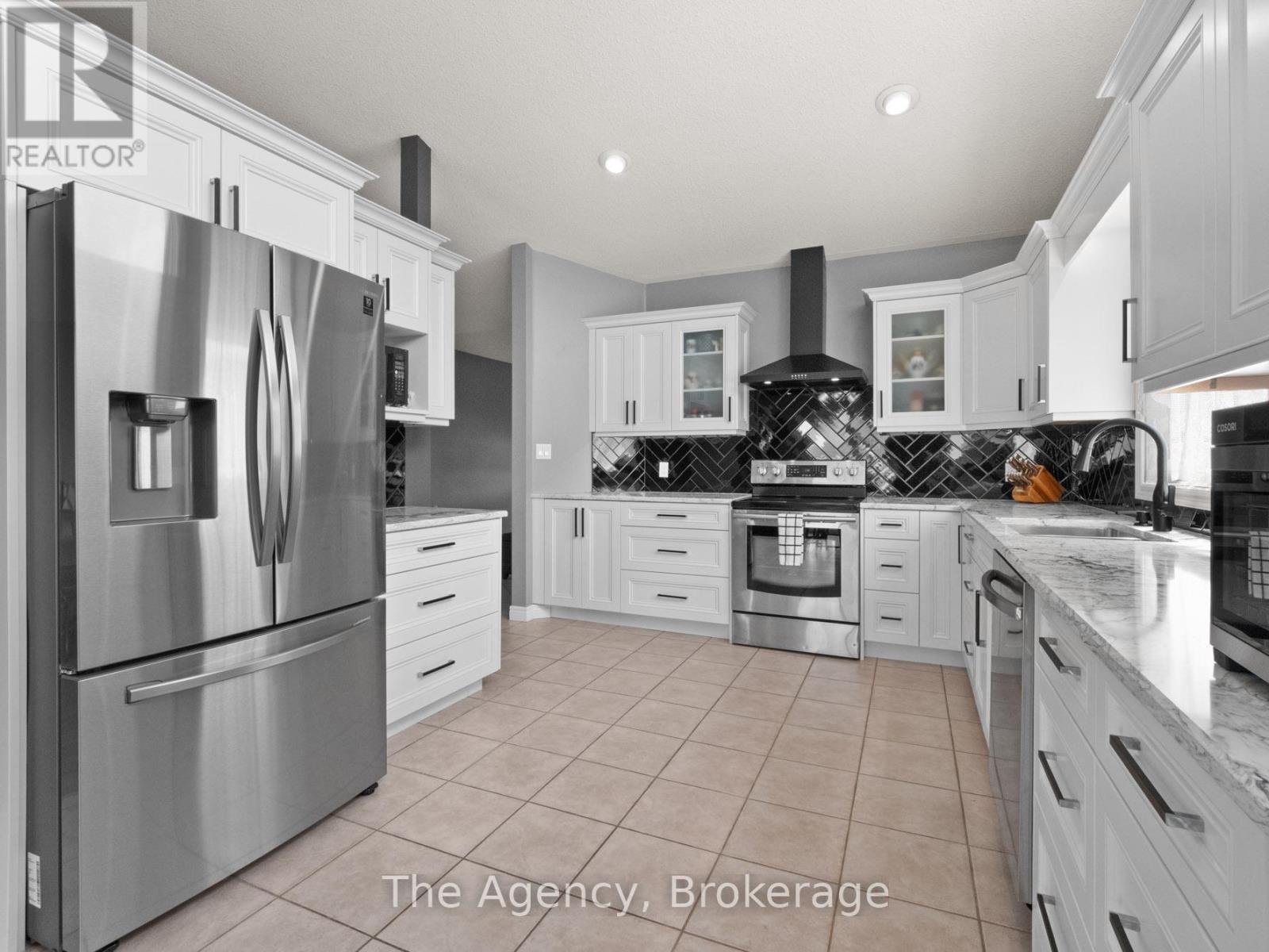 Photo 6 of 7721 Parkview Crescent, Niagara Falls ON