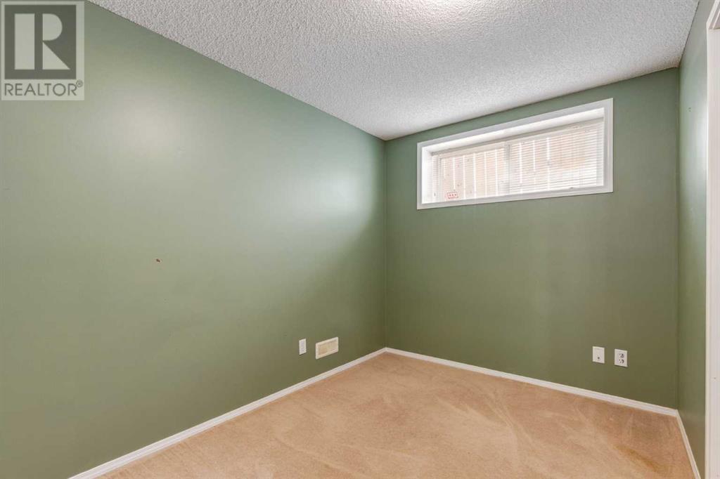 Single Family House Bi-level for Sale in  Copperfield Rise SE Copperfield Calgary 