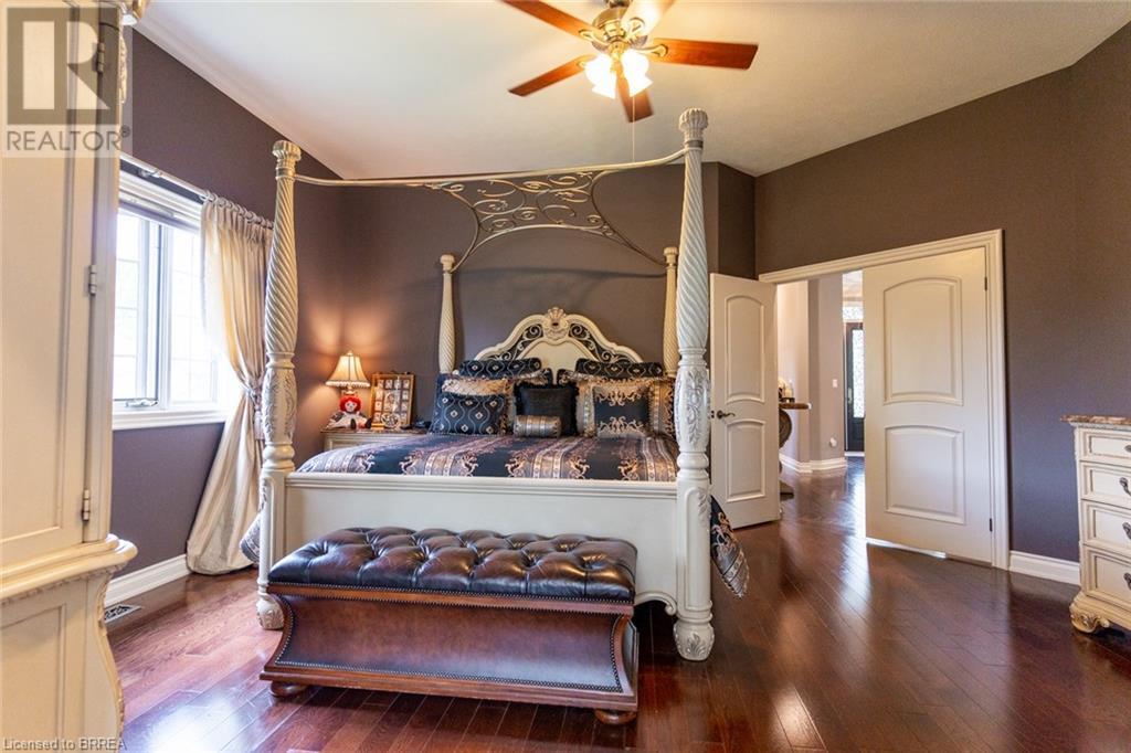 Photo 5 of 75 St Andrews Drive, Brantford ON