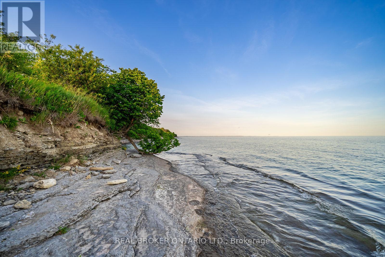 Photo 4 of 37 Bellavista Drive, Prince Edward County ON