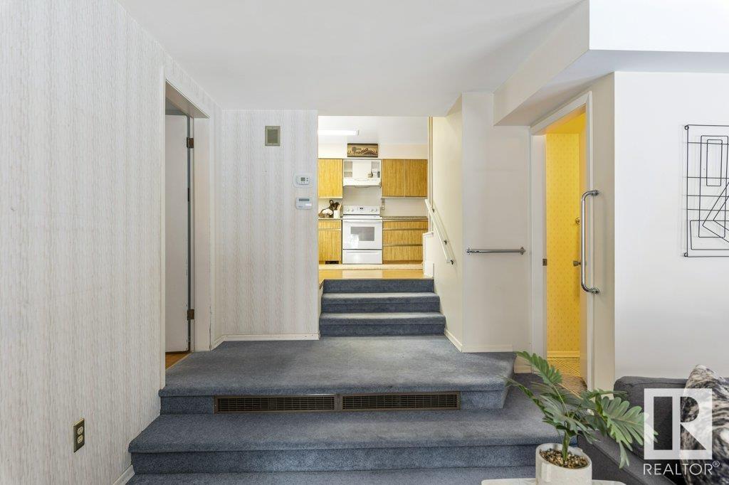 25 SUNNYSIDE CR, St. Albert