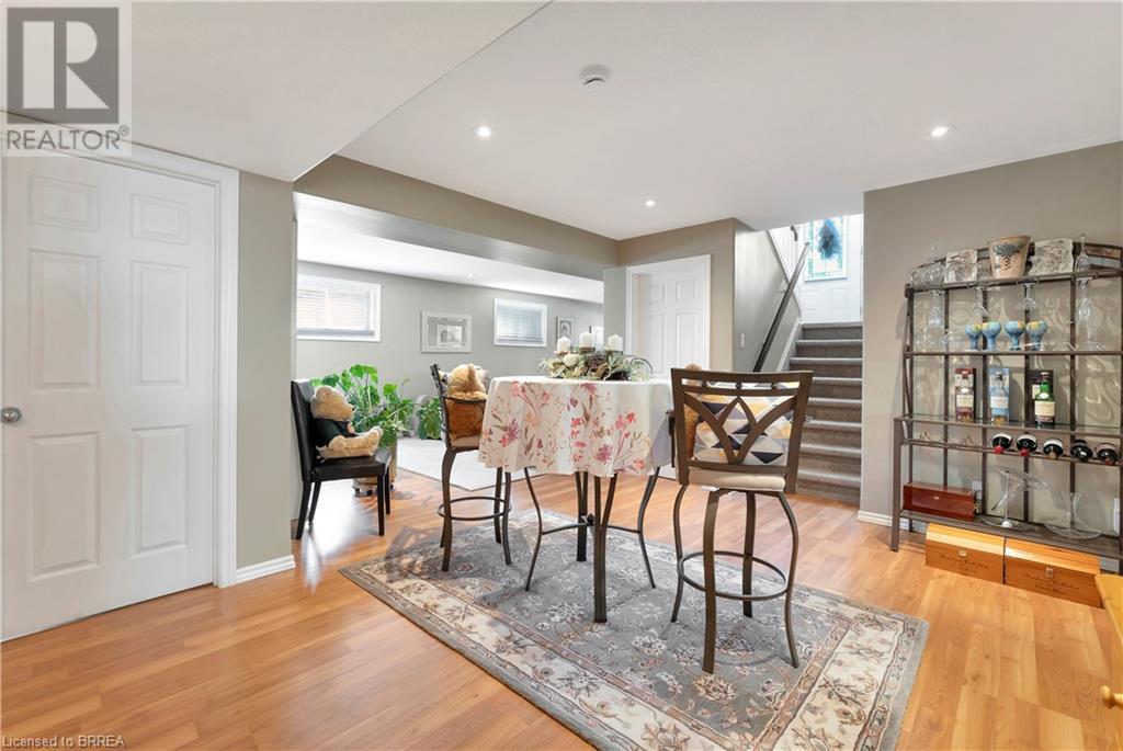 Photo 20 of 33 Mansfield Drive, St George ON