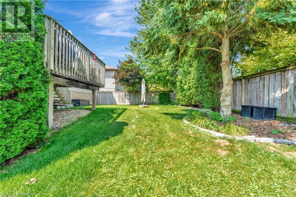 Photo 27 of 33 Mansfield Drive, St George ON