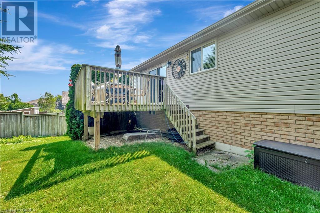Photo 29 of 33 Mansfield Drive, St George ON