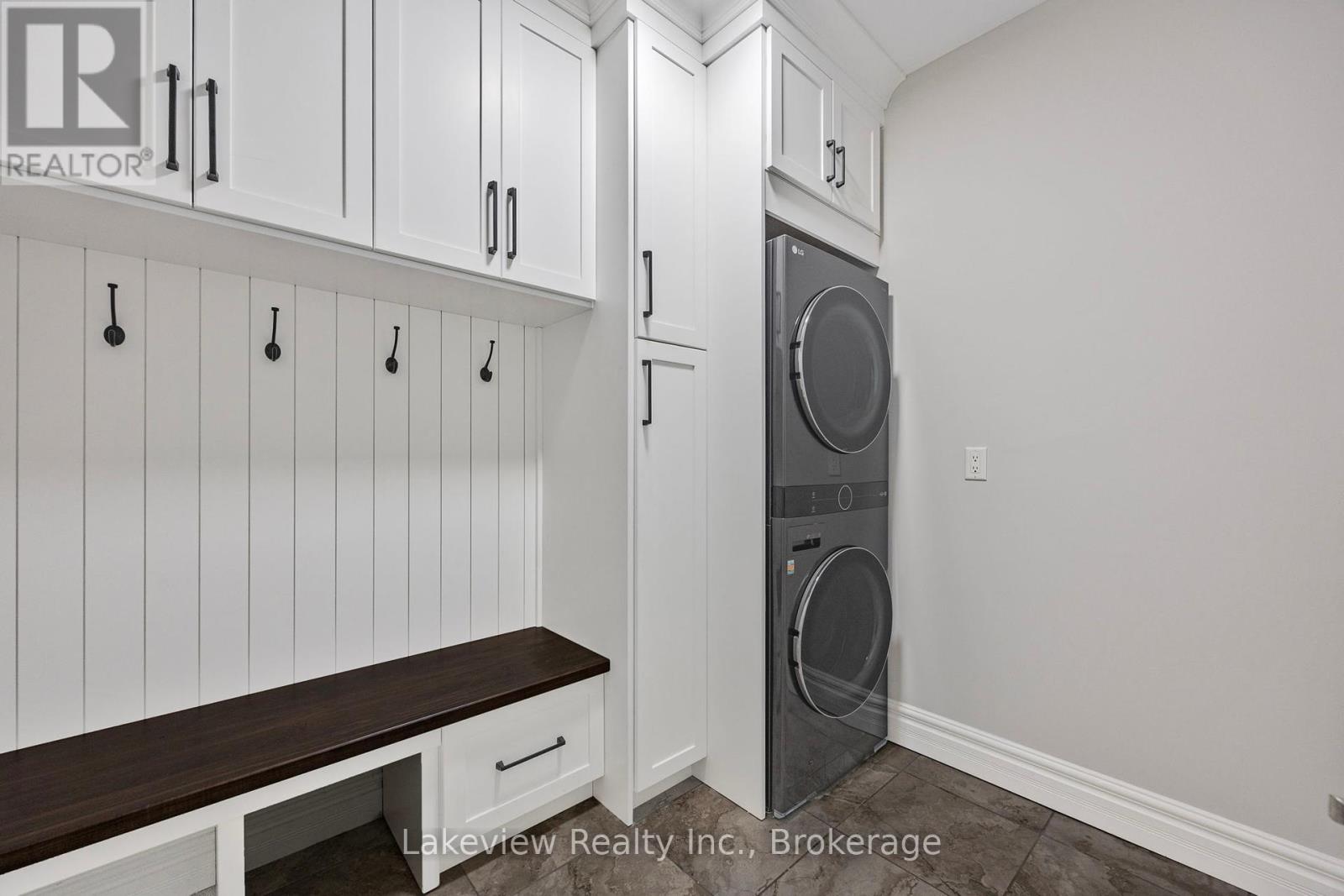 Photo 1 of 31 Cleopatra Court, Orillia ON