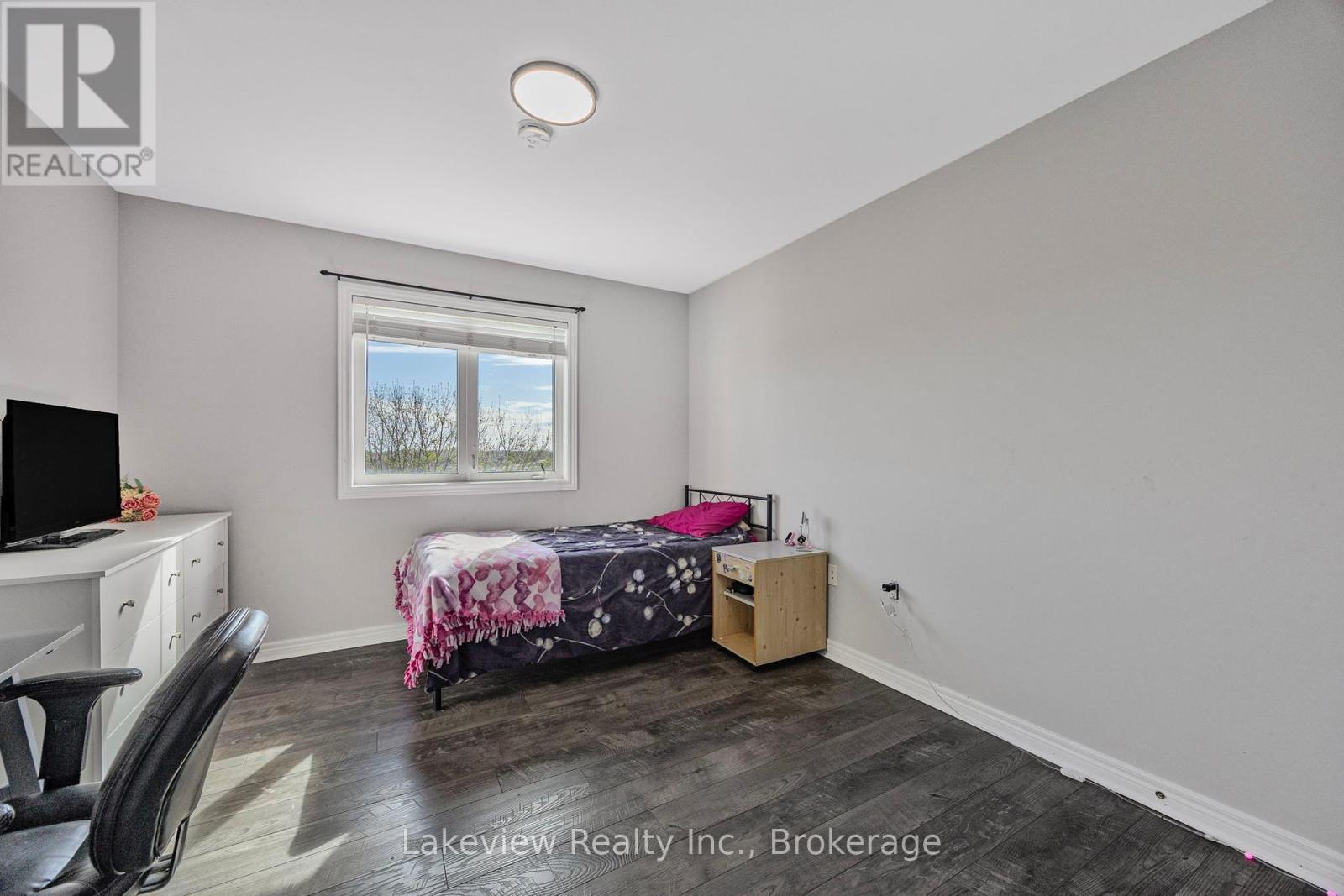 Photo 16 of 31 Cleopatra Court, Orillia ON