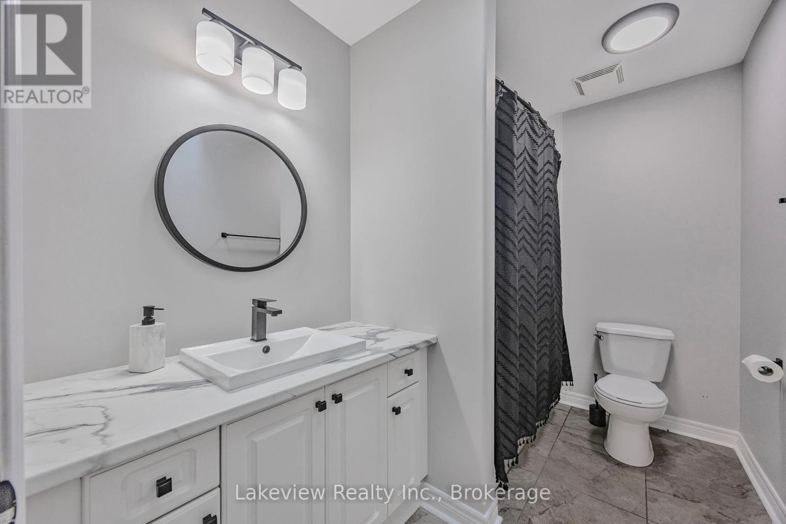 Photo 19 of 31 Cleopatra Court, Orillia ON