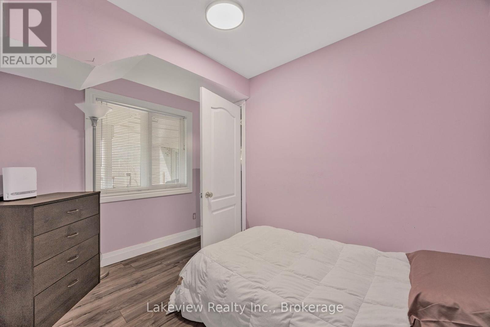 Photo 17 of 31 Cleopatra Court, Orillia ON