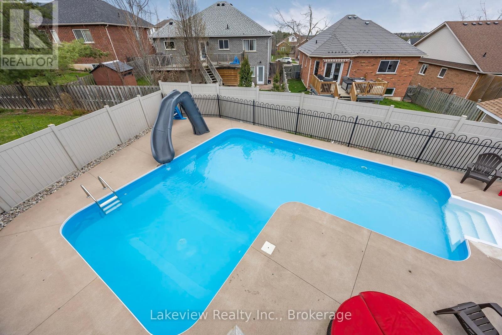 Photo 11 of 31 Cleopatra Court, Orillia ON