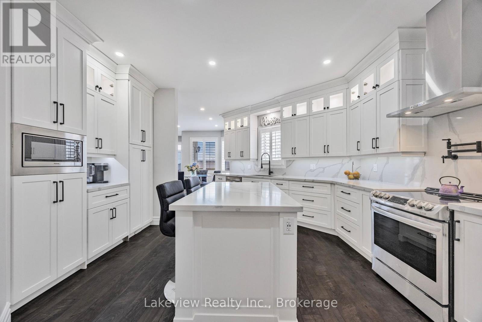 Photo 28 of 31 Cleopatra Court, Orillia ON