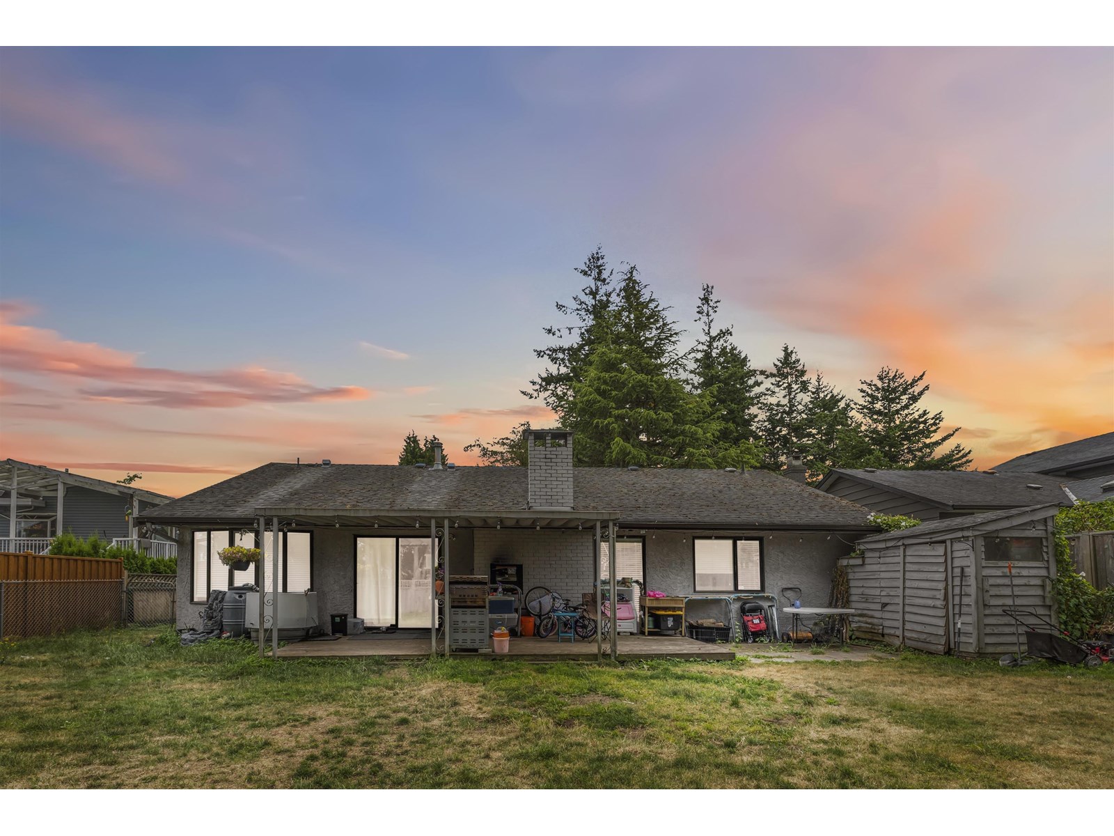Photo 29 of 15491 Roper Avenue, White Rock BC