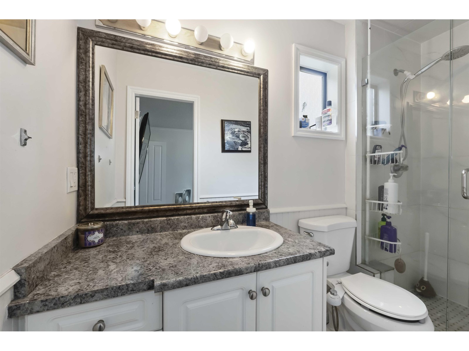Photo 24 of 15491 Roper Avenue, White Rock BC