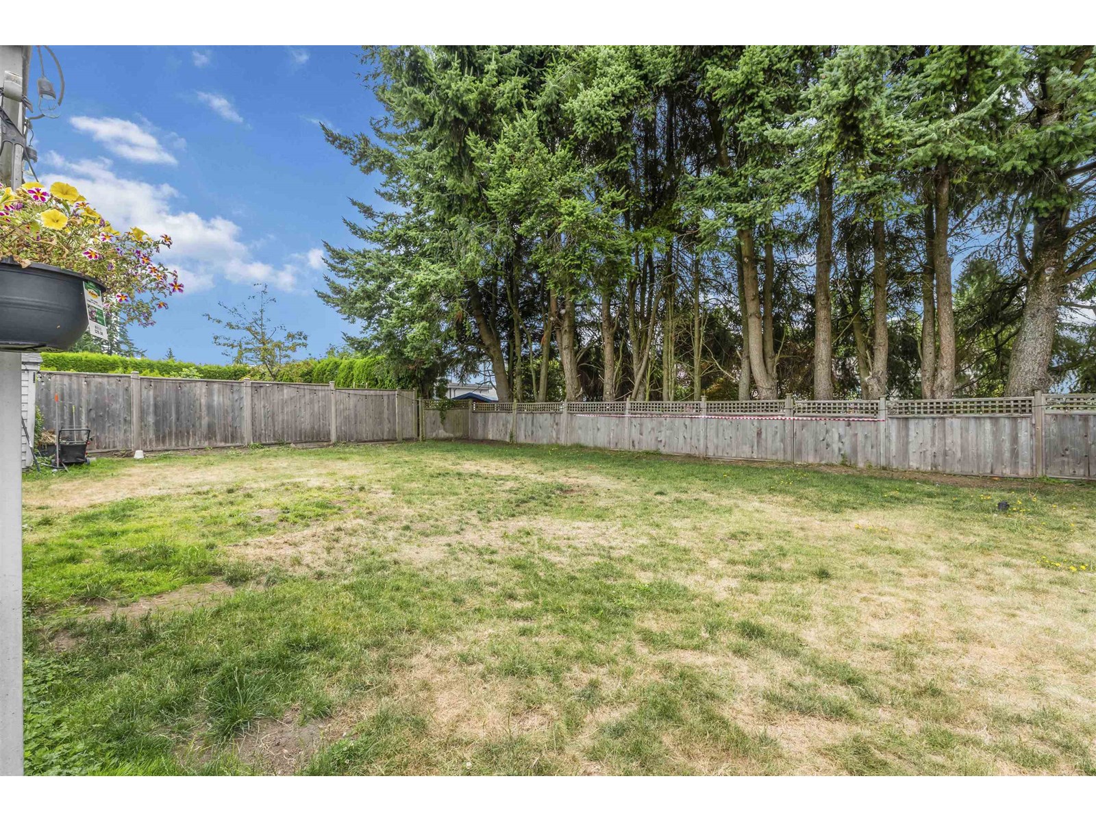 Photo 22 of 15491 Roper Avenue, White Rock BC