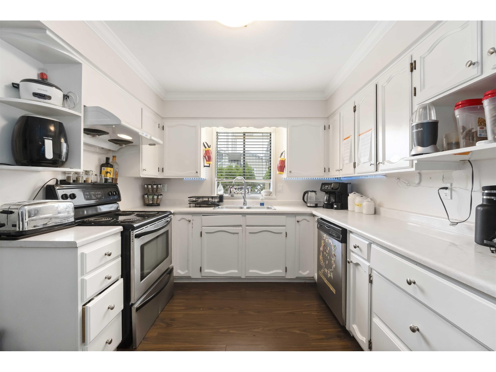 Photo 34 of 15491 Roper Avenue, White Rock BC