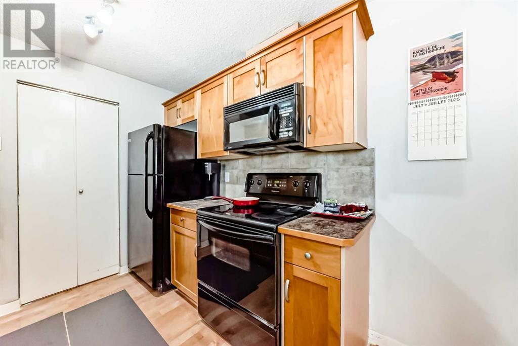 Single Family House for Sale in    Street SW Canyon Meadows Calgary 