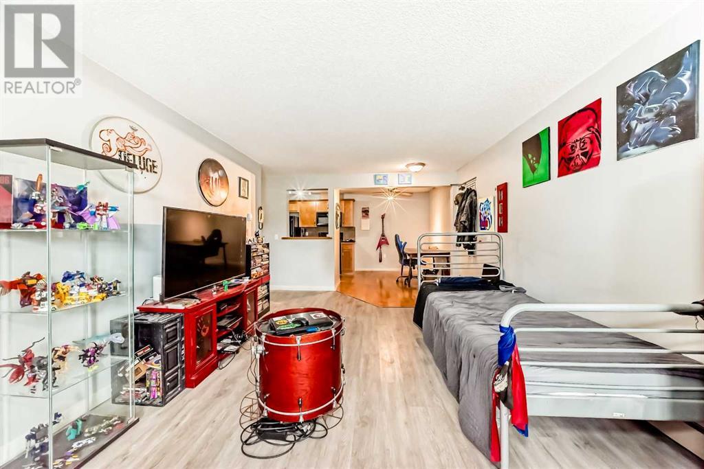 Single Family House for Sale in    Street SW Canyon Meadows Calgary 