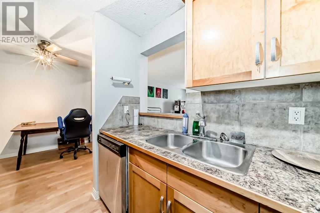 Single Family House for Sale in    Street SW Canyon Meadows Calgary 