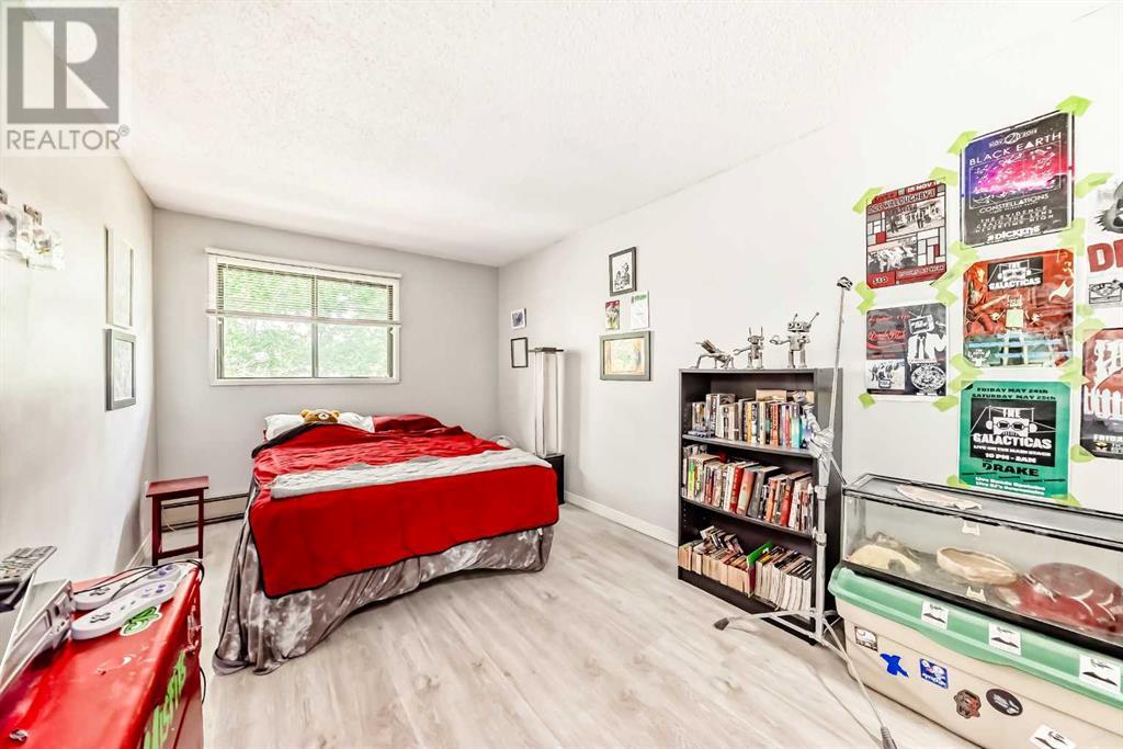 Single Family House for Sale in    Street SW Canyon Meadows Calgary 