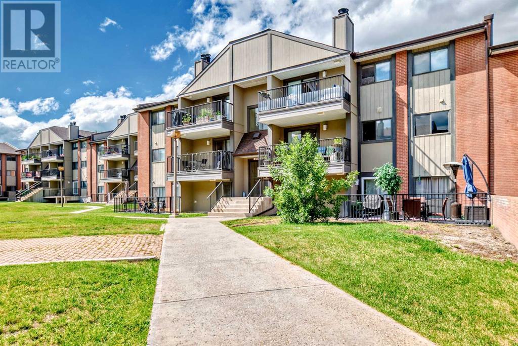 Single Family House for Sale in    Street SW Canyon Meadows Calgary 