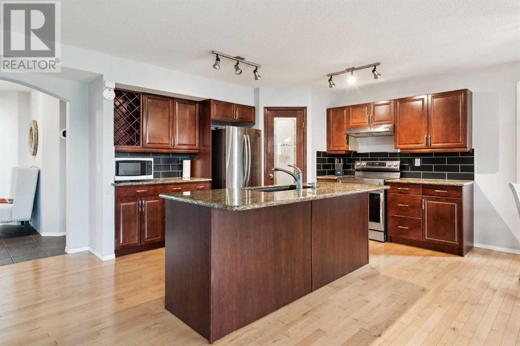 Single Family House for Sale in  Somerglen Way SW Somerset Calgary 