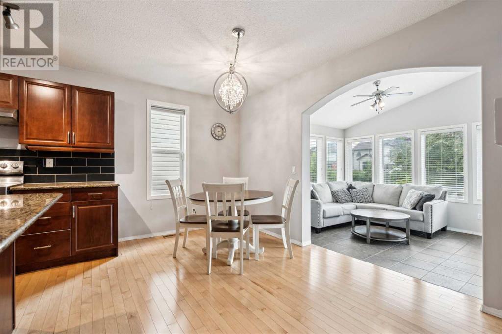 Single Family House for Sale in  Somerglen Way SW Somerset Calgary 