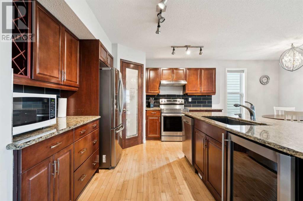 Single Family House for Sale in  Somerglen Way SW Somerset Calgary 